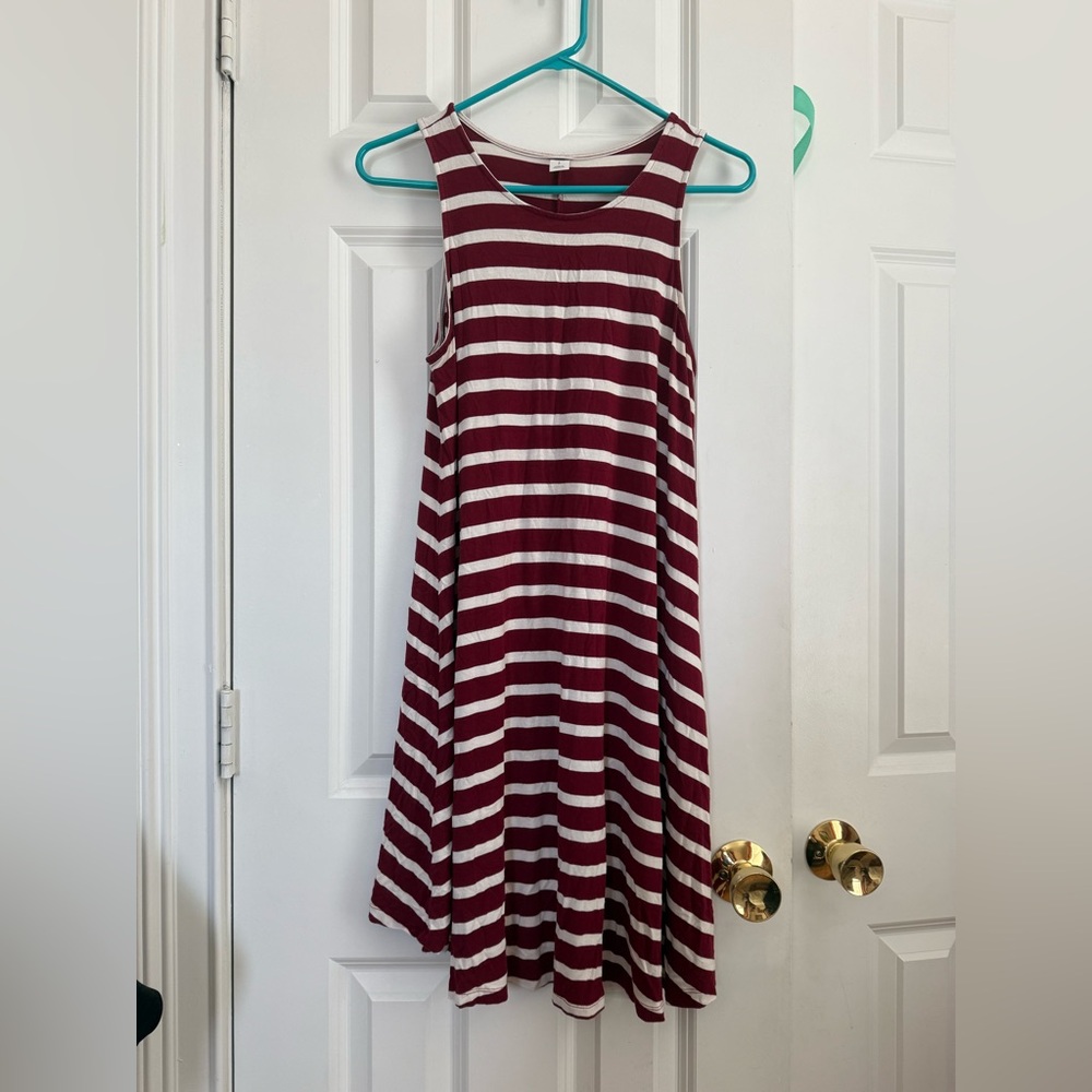 Old Navy Maroon and White Striped Dress Size Small Great Used Condition